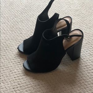 Black ALDO sz 40 mules